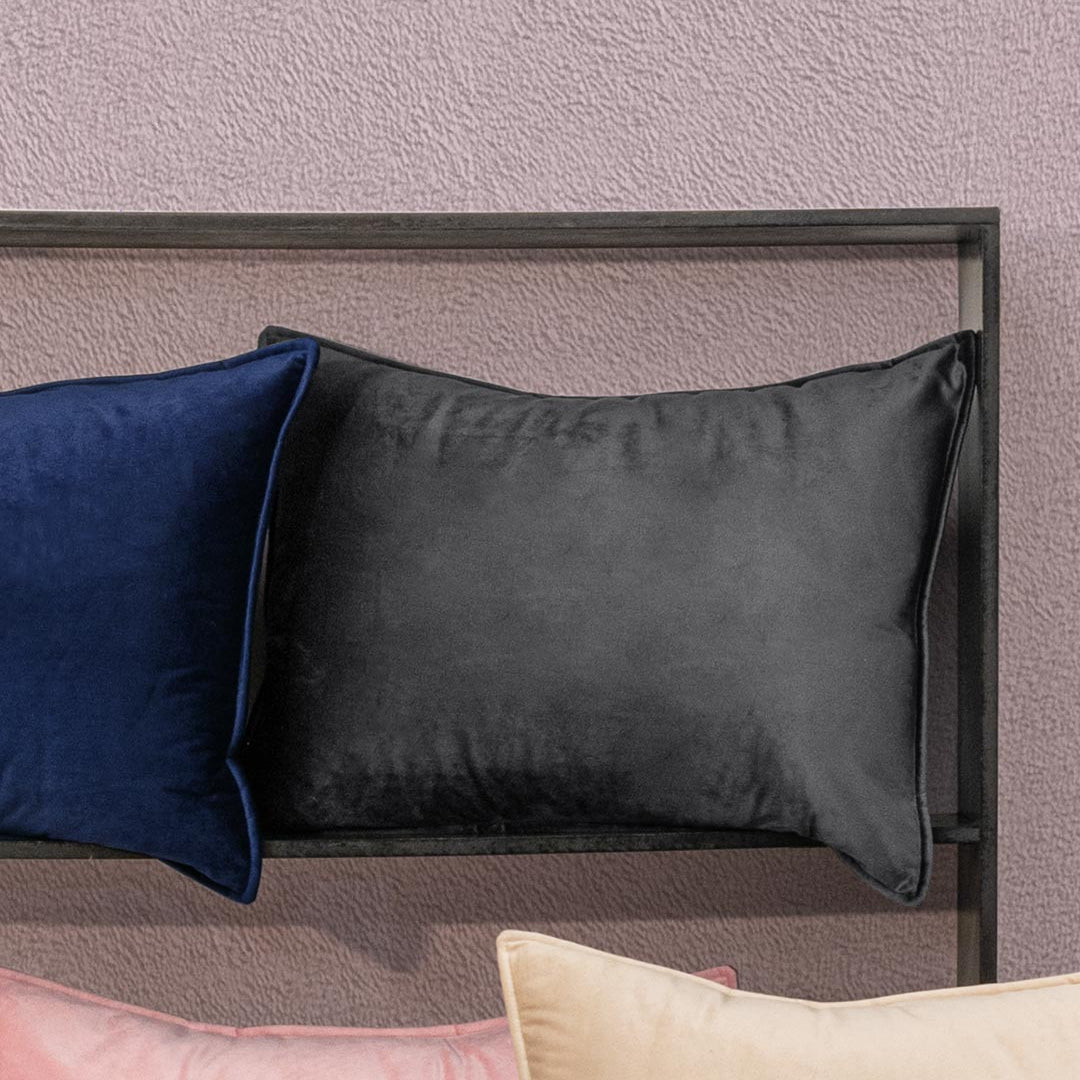 Hermosa Fundas de Almohada Ensueño Gris Oxfordque combina perfecto con entornos coloridos y da un toque de elegancia a tus espacios.